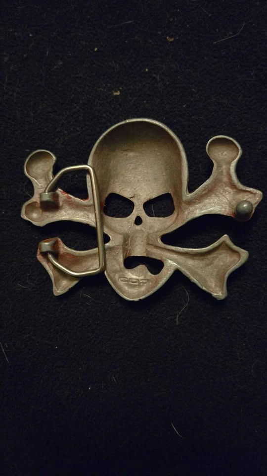 Red Skull and Crossbones Belt Buckle - photo 2