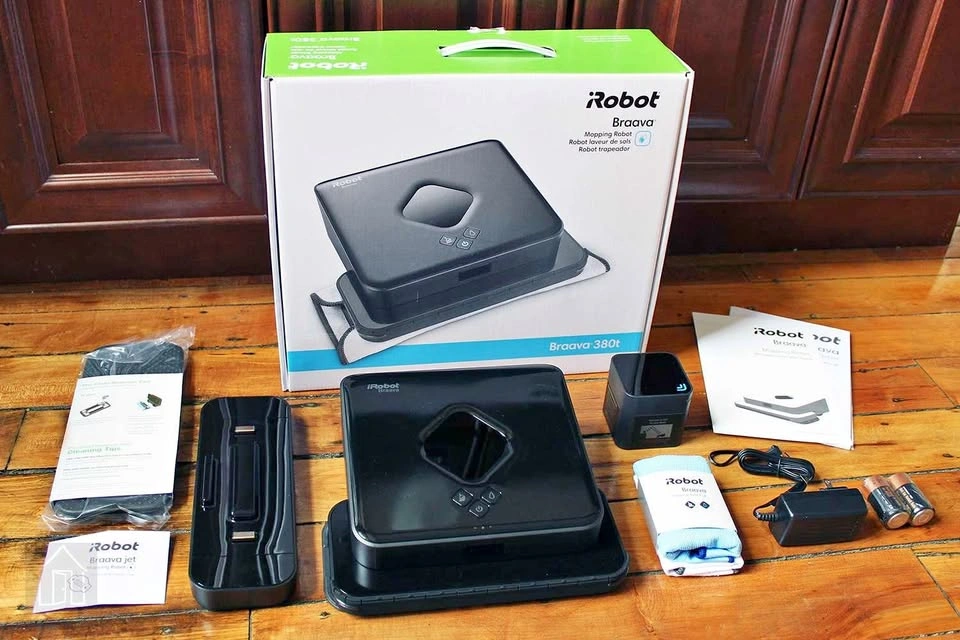 New in box iRobot Roomba Braava 380t Mop + 3 Extra Cloths