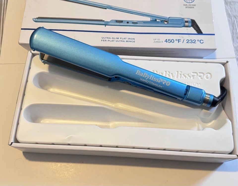 New - BaBylissPRO Nano Titanium 1 1/2" Ultra-Slim Flat Iron - photo 3