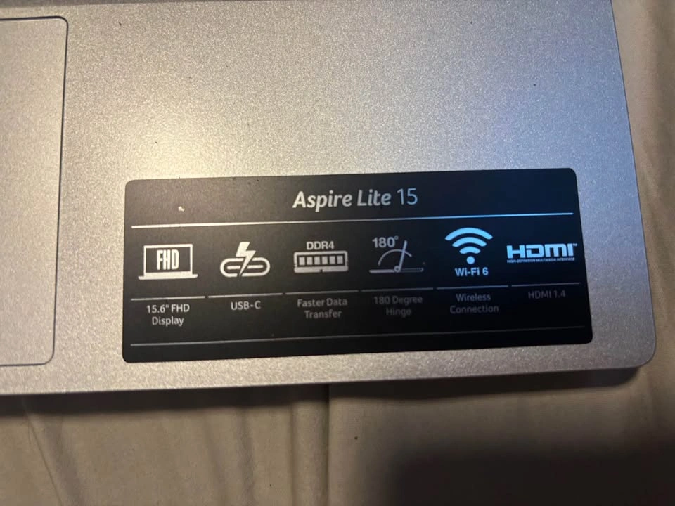 Brand New Acer Aspire Lite 15 Laptop + Gaston Luga Bag - photo 3