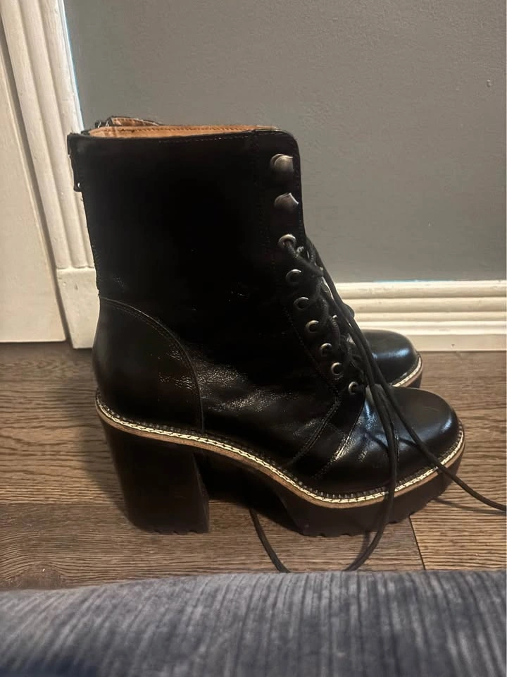 Size 10 women Steve Madden Black Platform Combat Boots - Worn On - photo 3