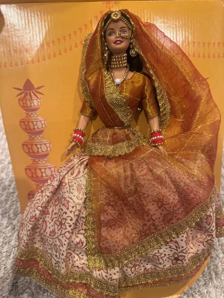 Vintage Collectible Barbie Indian Bridal Doll - photo 2
