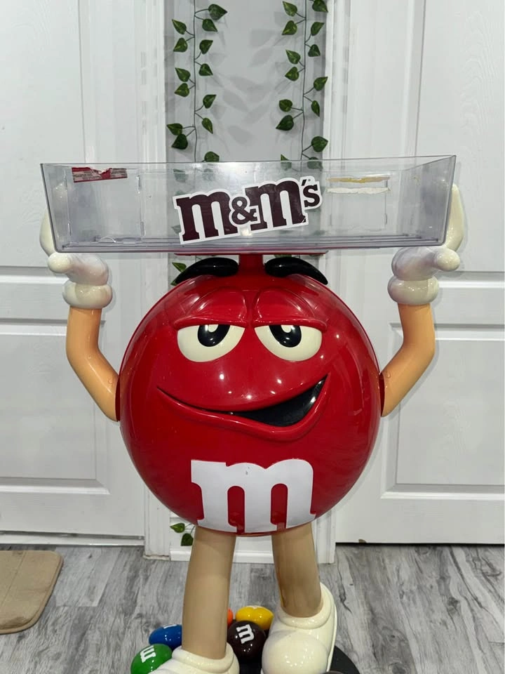 M&M's Red Character Candy Display Stand - photo 3