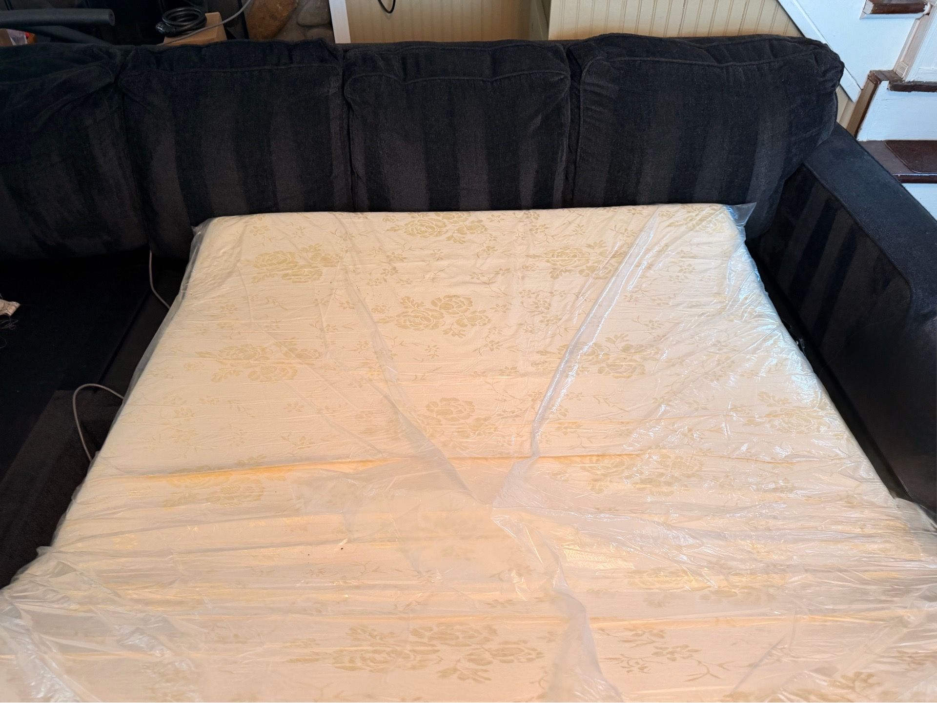 Ashley furniture sectional with pullout couch - photo 5