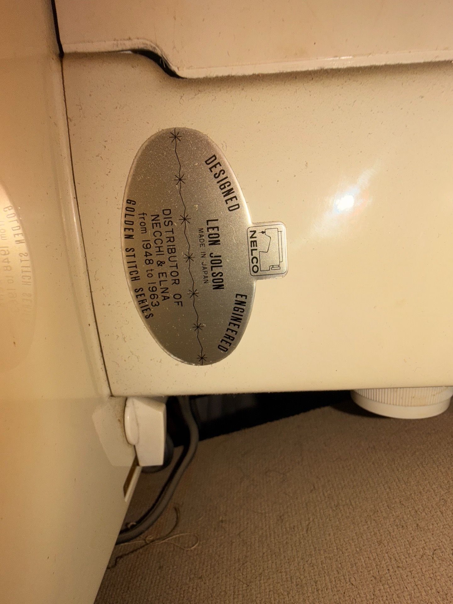 Vintage Heavy-Duty Sewing Machine. Nelco Golden Stitch - photo 2