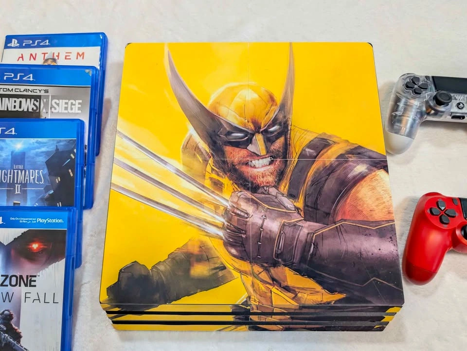 Ps4 Pro 1 Tb ( Wolverine Skin) + 2 Controllers and 4 Games - photo 3