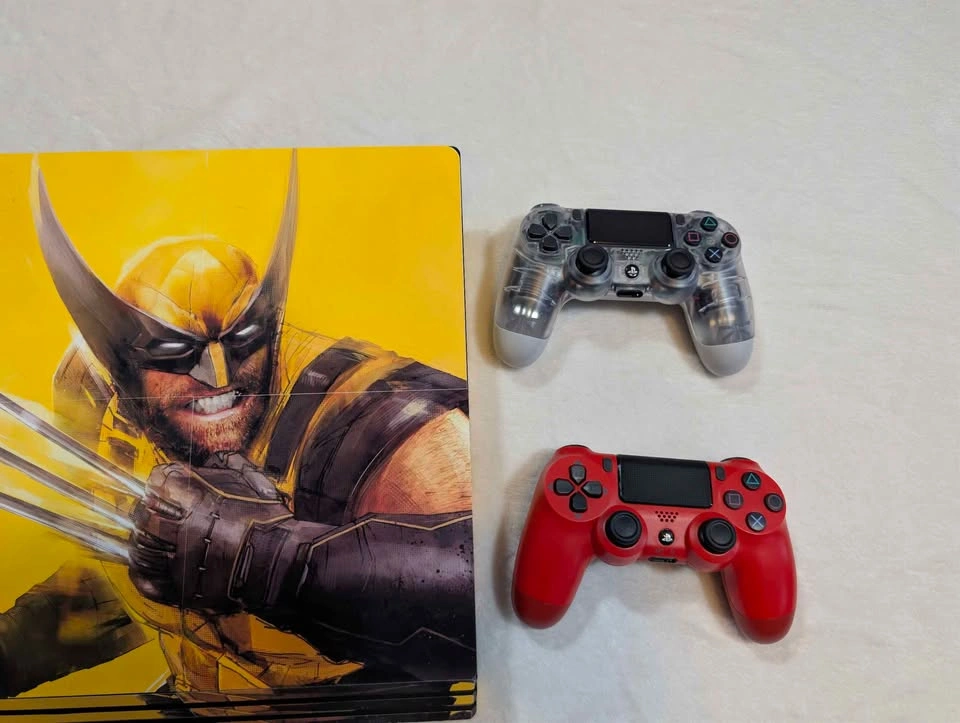 Ps4 Pro 1 Tb ( Wolverine Skin) + 2 Controllers and 4 Games - photo 4