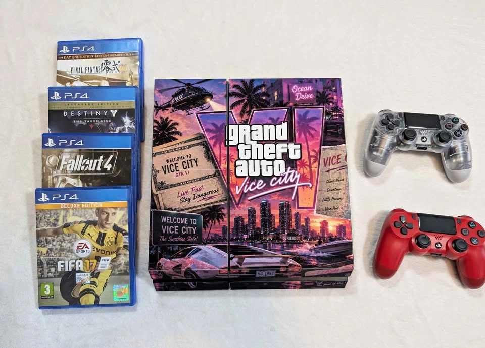 Ps4 ( GTA VI Custom Skin) + 2 Controllers and 4 Games