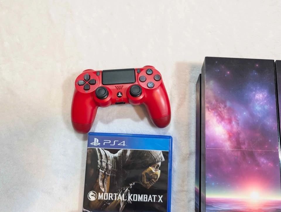 Ps4 + 2 Controllers + 4 Games - photo 4