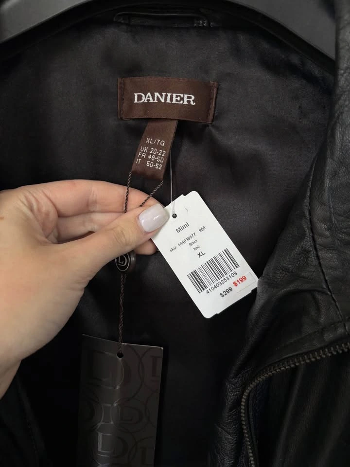 Danier leather jacket - photo 3