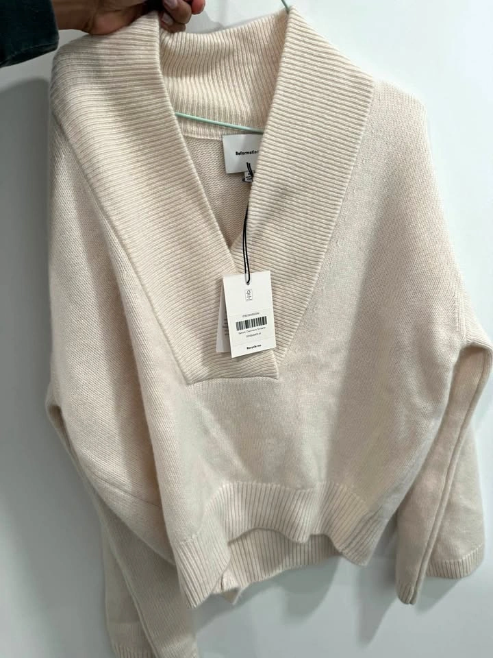 Reformation sweater NEW
