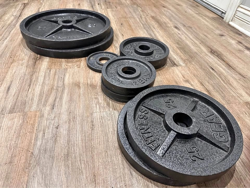 182 lb Fitness Gear Cast Iron Weight Plate Set + FREE Extra 10lb