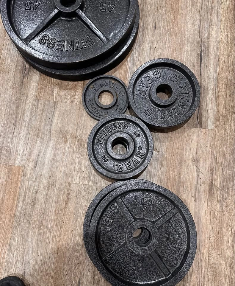182 lb Fitness Gear Cast Iron Weight Plate Set + FREE Extra 10lb - photo 2