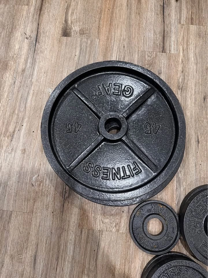 182 lb Fitness Gear Cast Iron Weight Plate Set + FREE Extra 10lb - photo 3