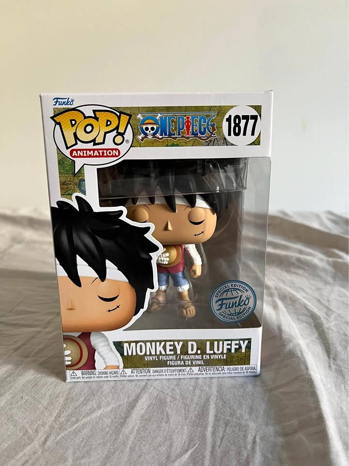 Luffy funko pop Marine fort figure