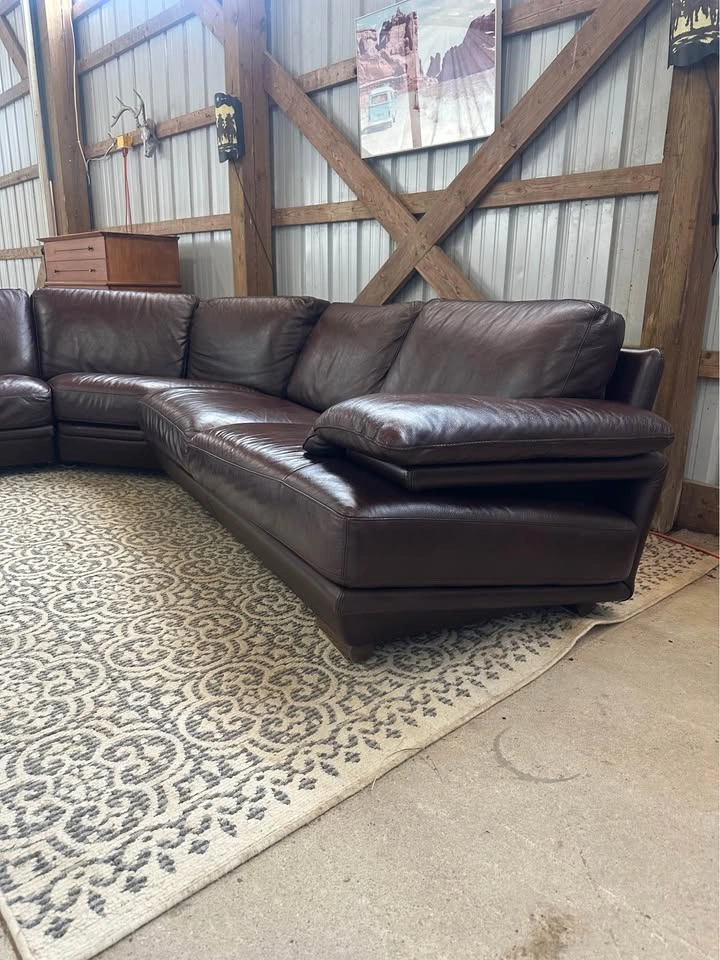 Natuzzi Custom Leather Sectional Made in Italy - photo 3