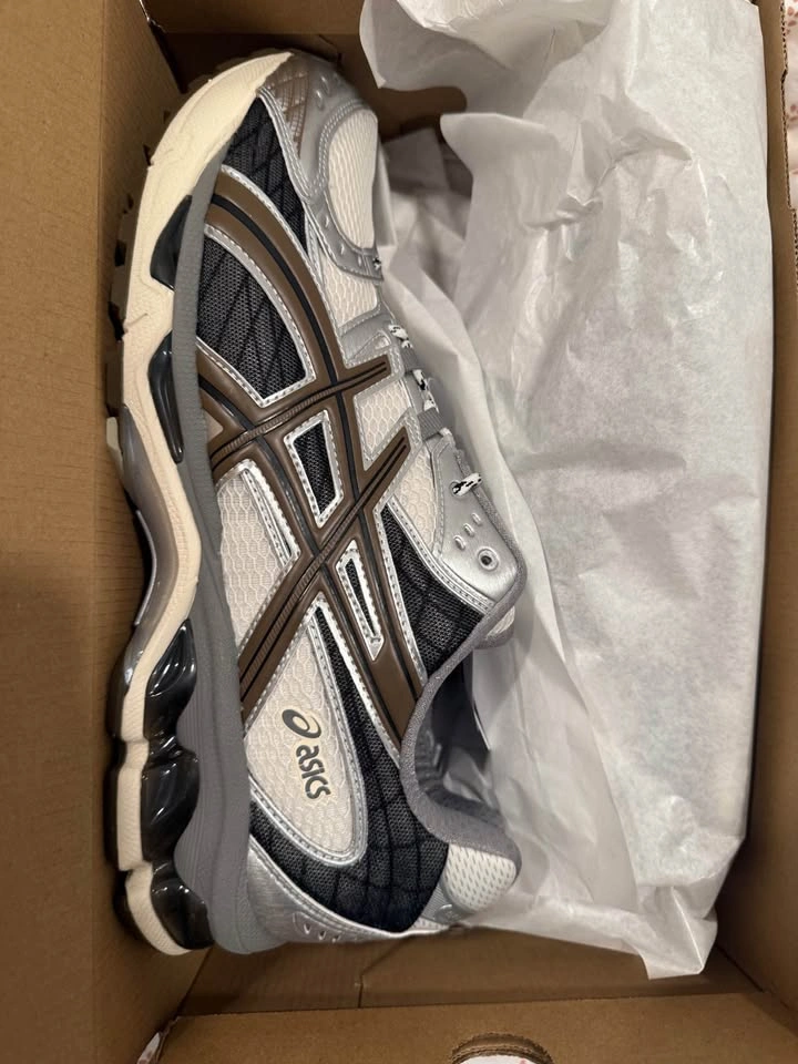 ASICS gel nimbus 10.0 NEW - photo 2