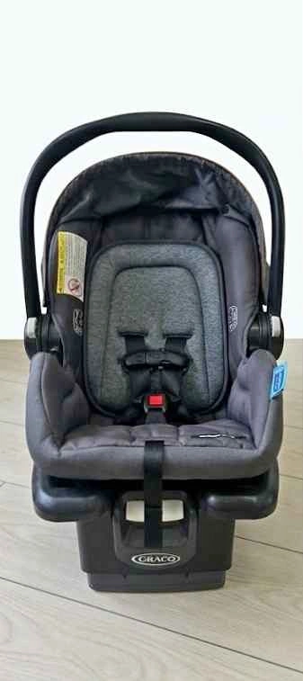 Graco Infant Car Seat + Base – Rear Facing – Excellent Condition