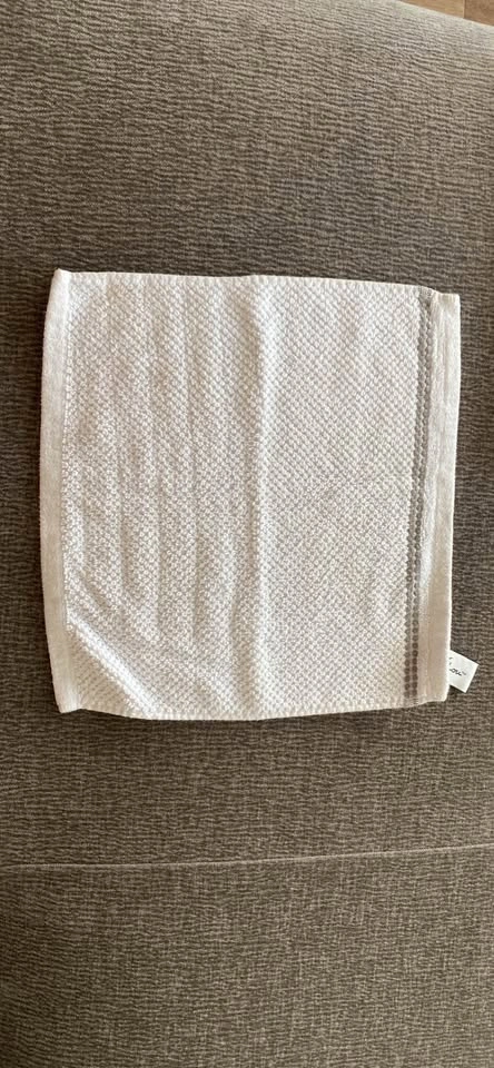 Brand New Expensive Towels - photo 2