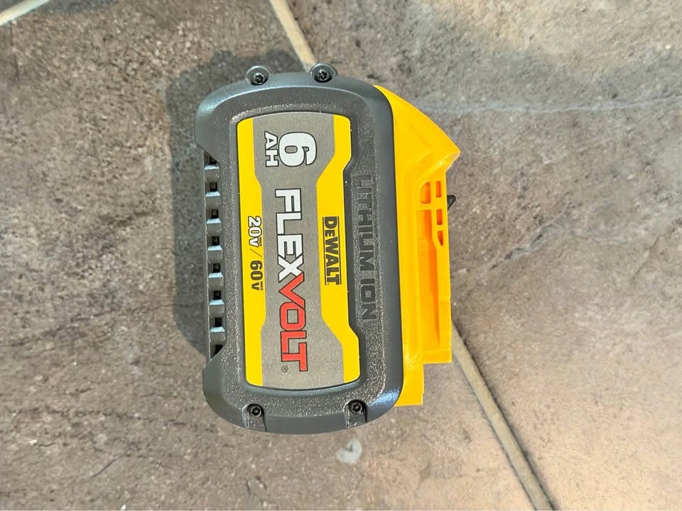 DeWALT FlexVolt 6.0Ah Battery & 6-Amp Fast Charger