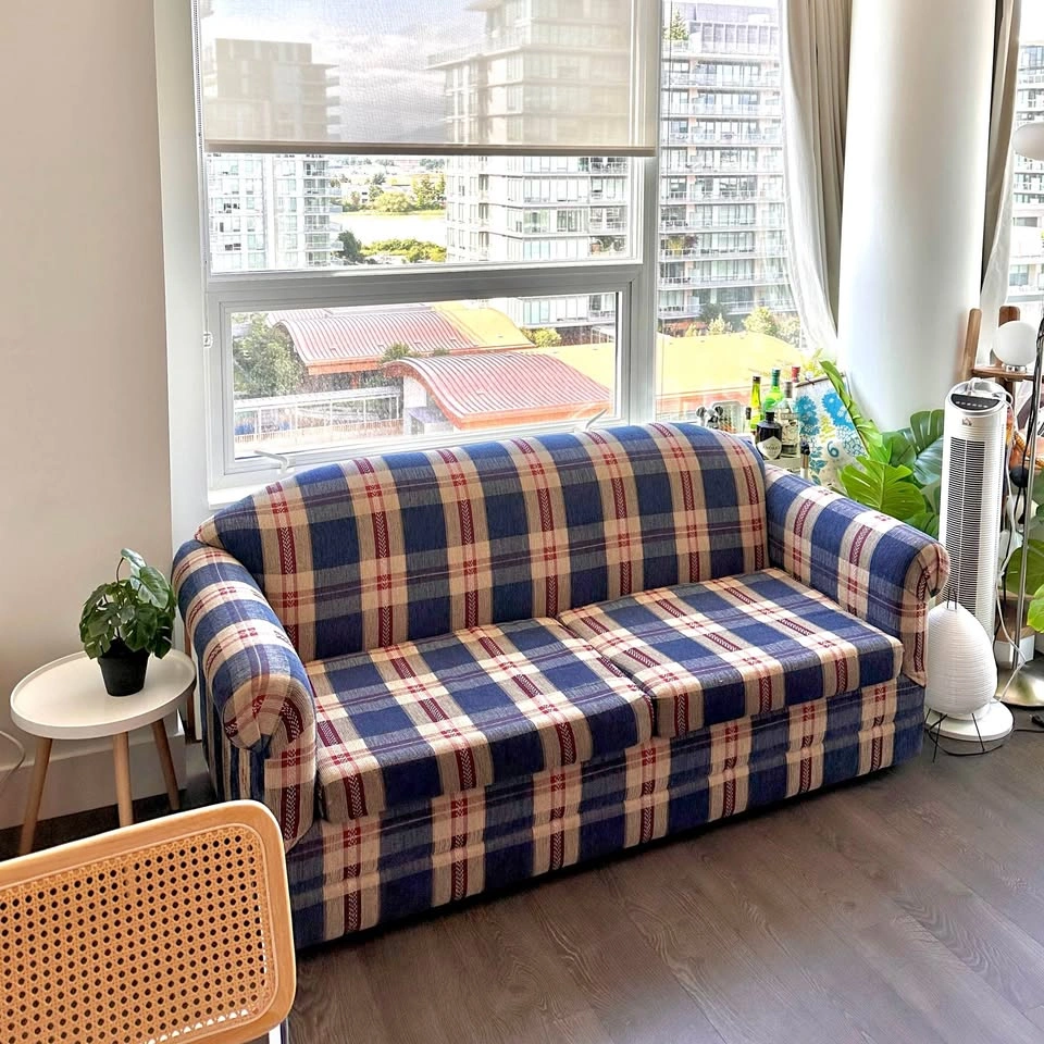 Loveseat / 2 seat sofa