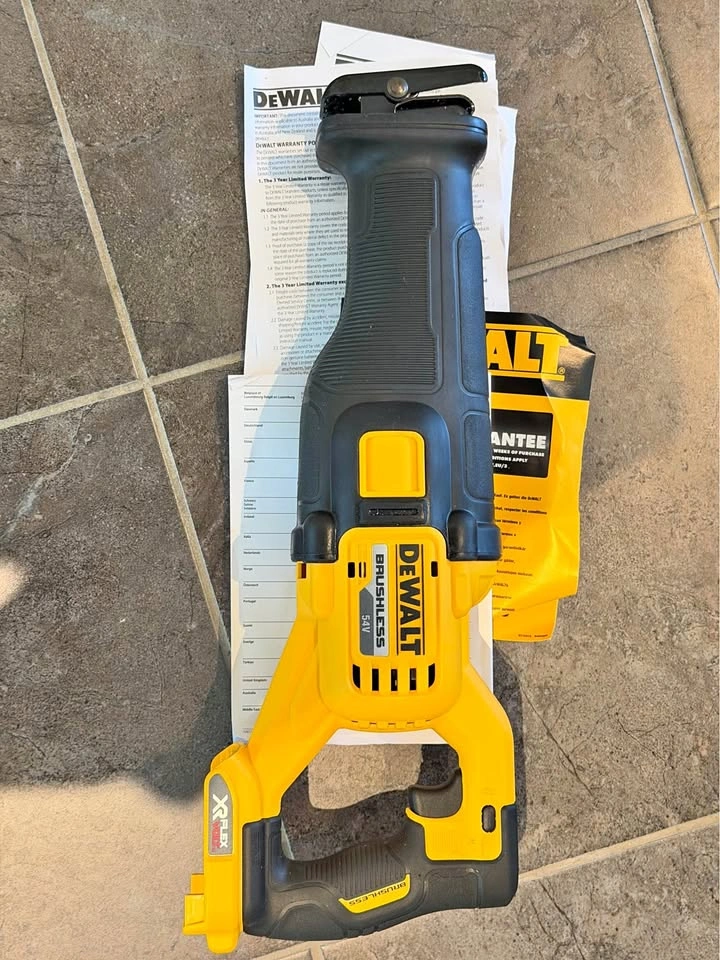 DeWALT 60V MAX / 54V XR FlexVolt Brushless Reciprocating Saw