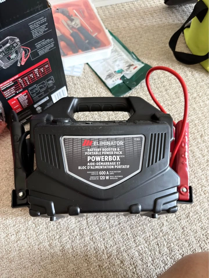 Like New - MotoMaster Eliminator Portable Booster & Power Pack - photo 3