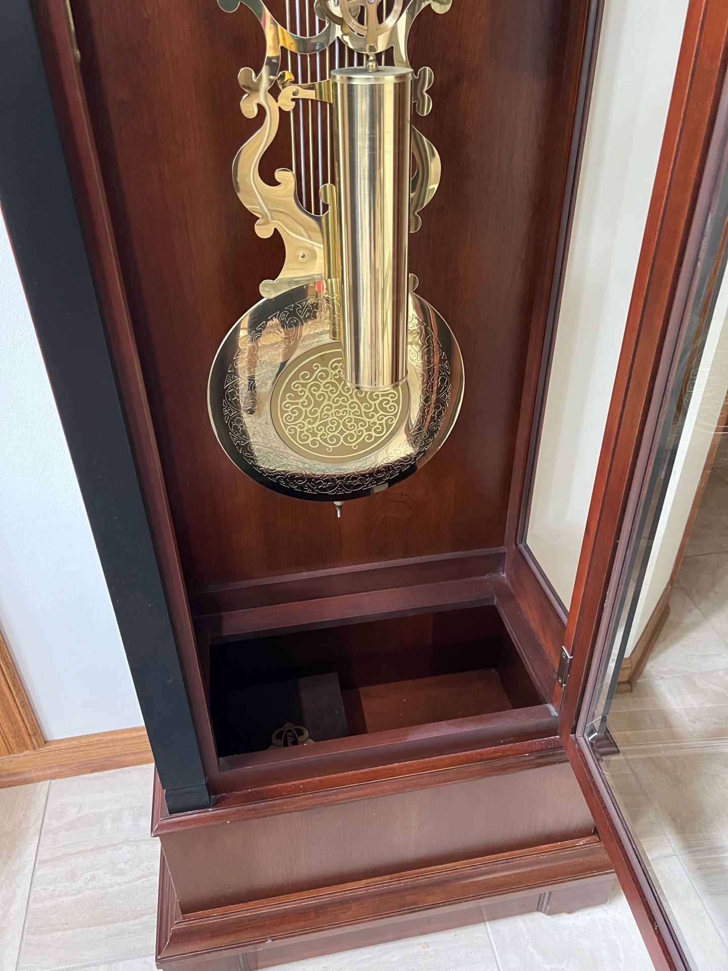 ETHAN ALLEN GRANDFATHER CLOCK - photo 3