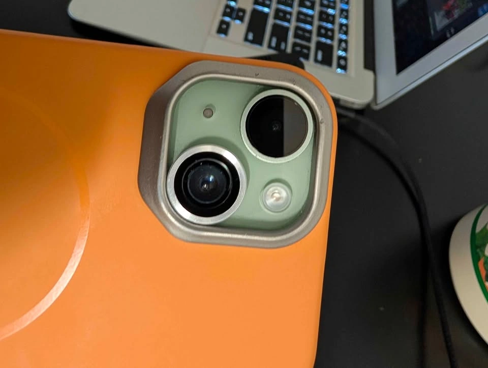 iPhone 15/pro camera broke? Easy fix.. - photo 2