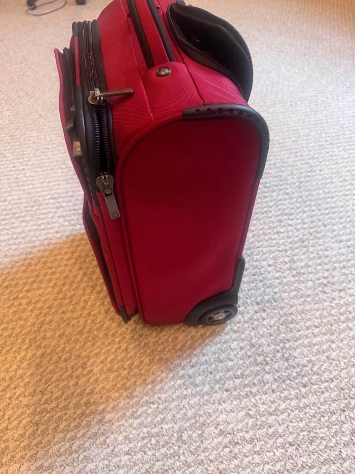 Chaps CarryOn Red Suitcase - photo 3