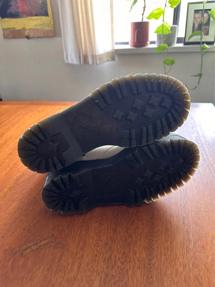 Women’s size 8 Jadon doc martens boots (Dr.Martens) - photo 4