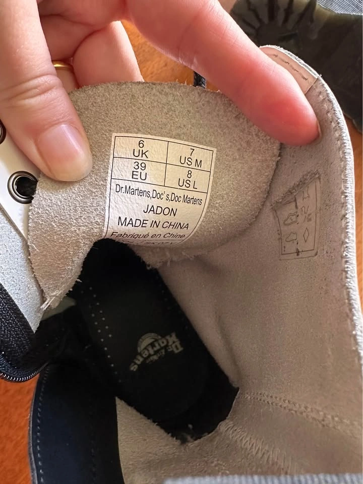 Women’s size 8 Jadon doc martens boots (Dr.Martens) - photo 5
