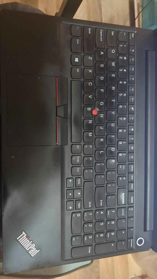 Lenovo Thinkpad e15 - 250gb storage - 8gb ram - photo 4