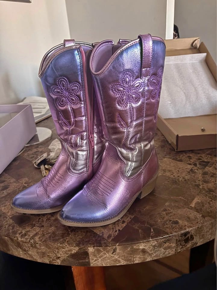 Madden girl cowgirl boots size 3 girls
