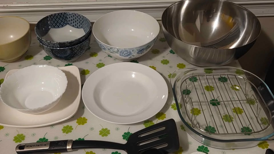 Kitchenware + Tableware - photo 3