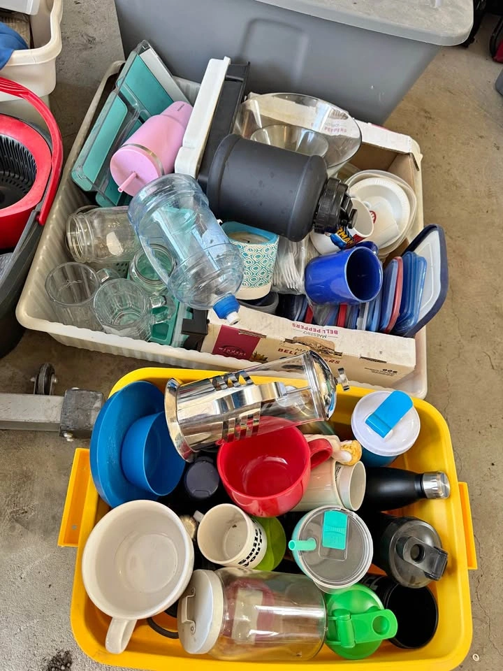 HUGE LOT - Assorted Kitchenware, Water Bottles, Containers