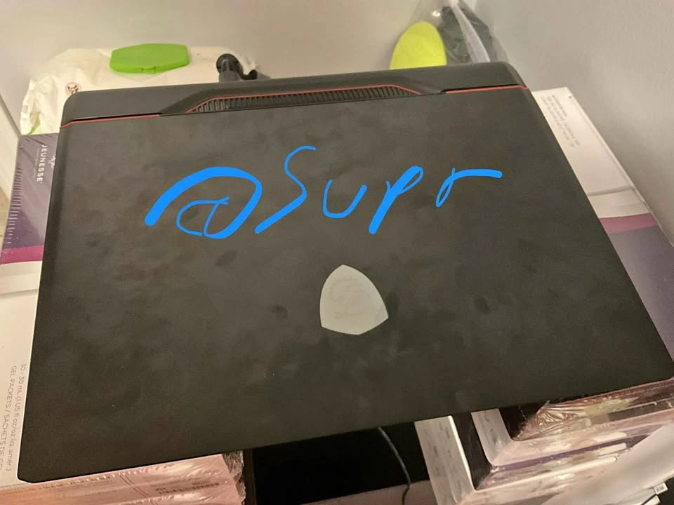 275HX + RTX 5090 Laptop / 240Hz 400W 1600p