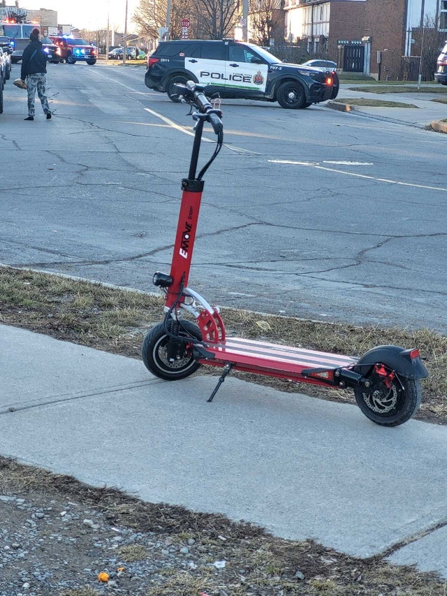 E-move Cruiser Scooter