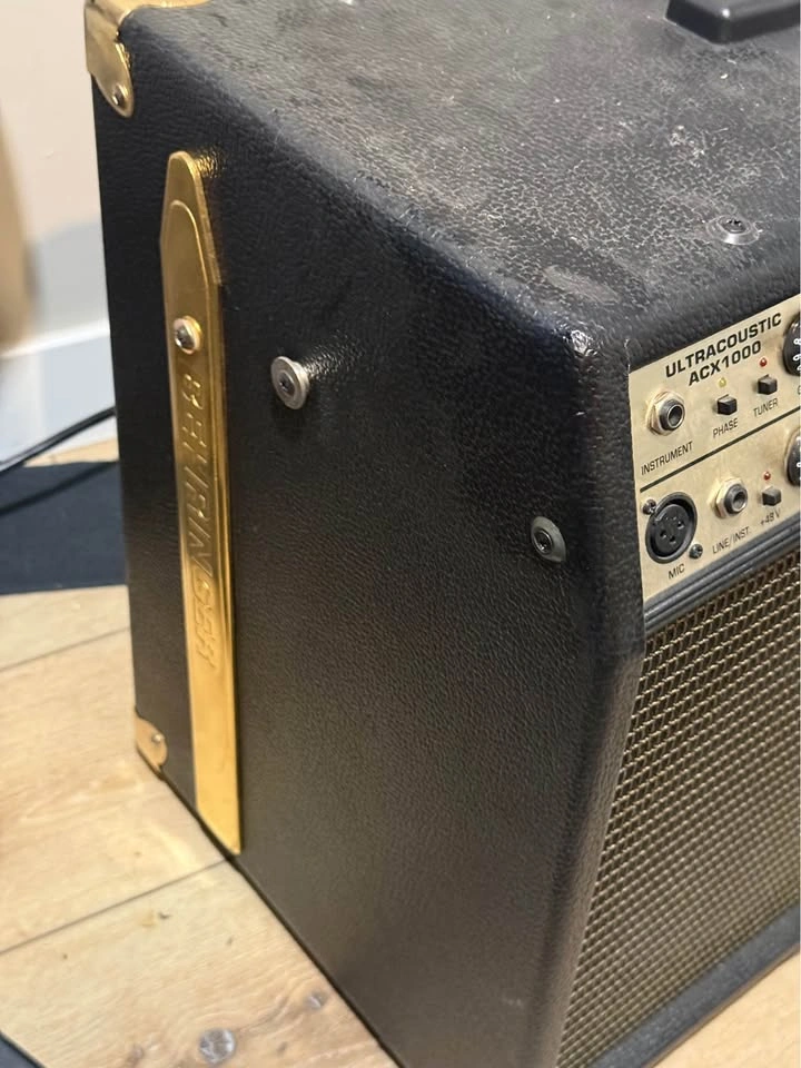 Behringer Ultracoustic ACX1000 Acoustic Guitar Amp + 4-Button Fo - photo 4