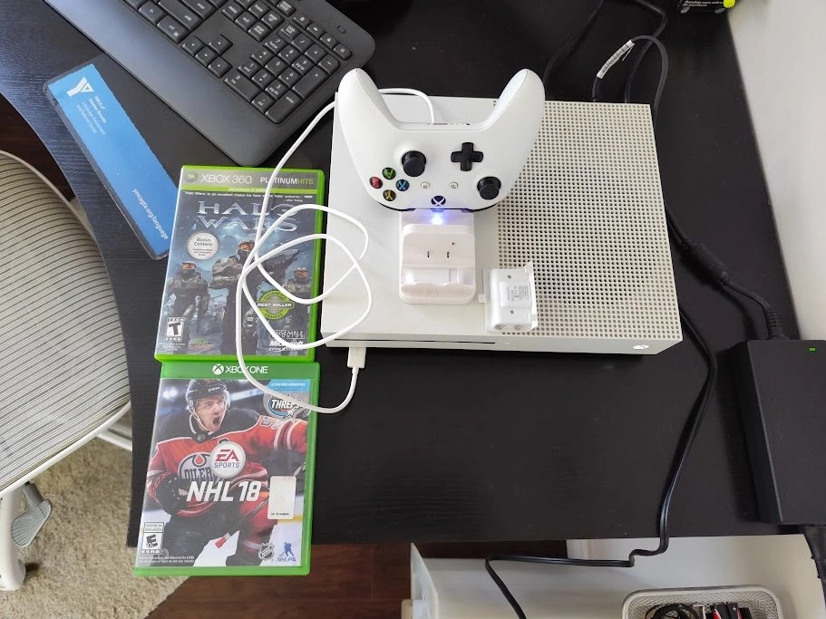 Xbox One S 1TB w/games - photo 4