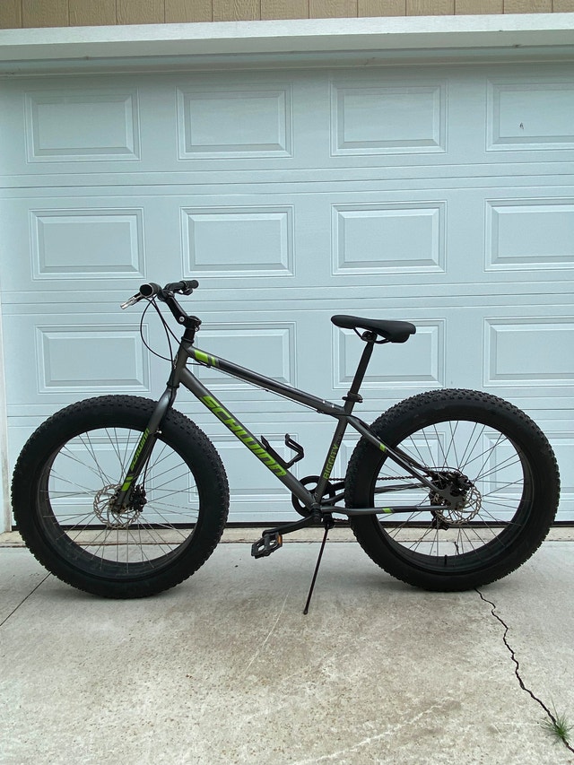 Fat tire mountain bike