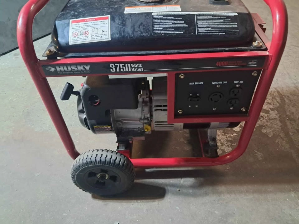 Husky portable generator with a capacity of 3750 watts. - photo 3