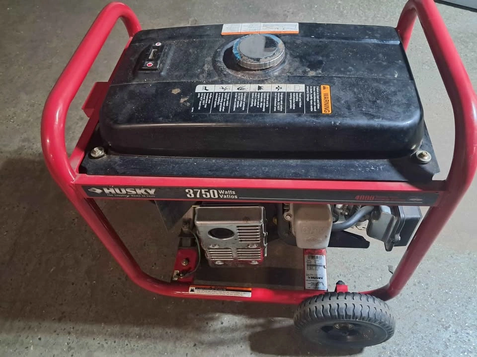 Husky portable generator with a capacity of 3750 watts. - photo 4