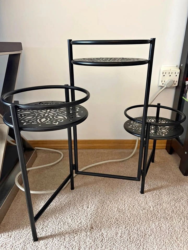 Black Metal 3-Tier Plant Stand