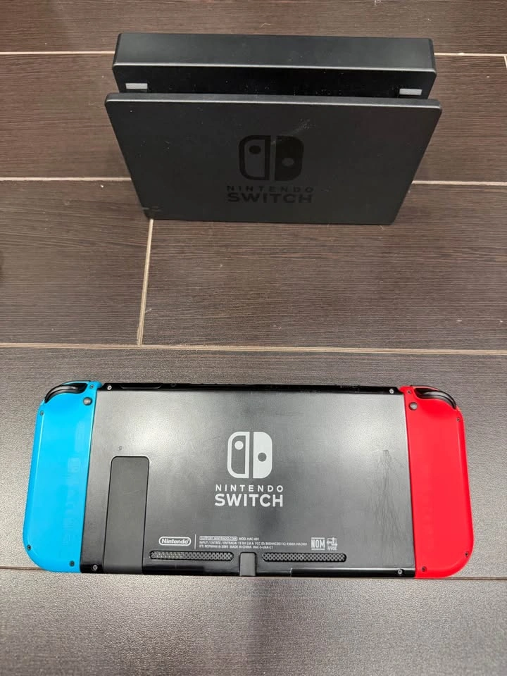 Nintendo Switch Console + Accessories - photo 3