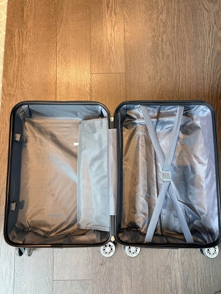 Carry On Hard Shell Spinner Luggage Suitcase - photo 2