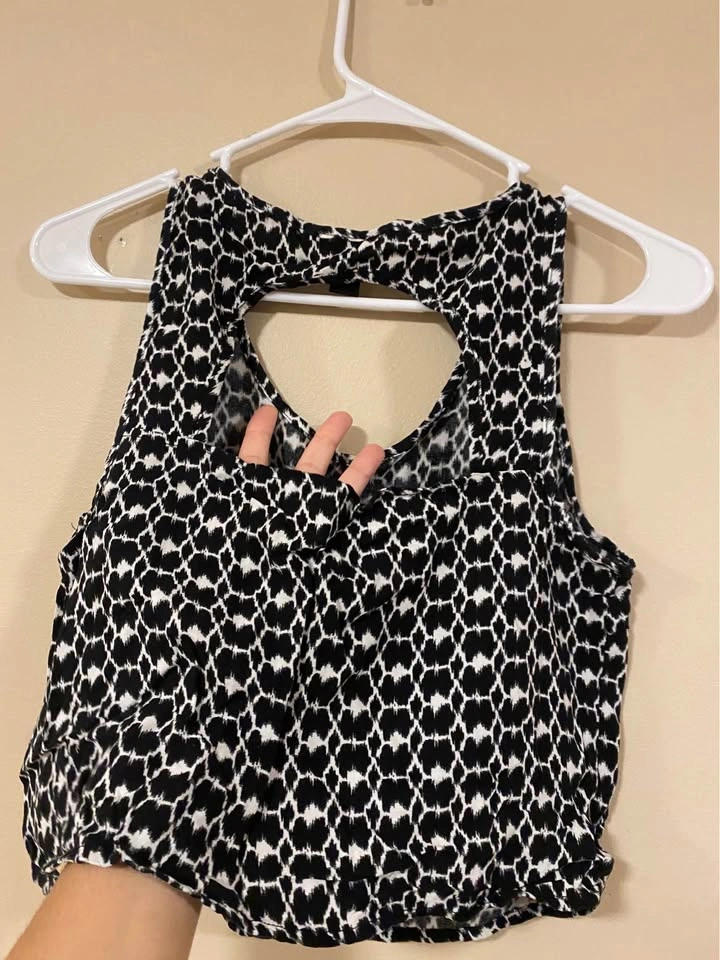 Black and White Printed Cropped Top - Small - photo 4
