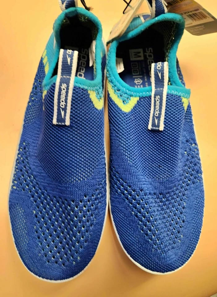 SPEEDO water shoes for children