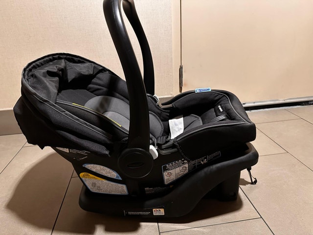 Graco SnugRide 35 Lite LX Infant Car Seat - Great Condition! - photo 3