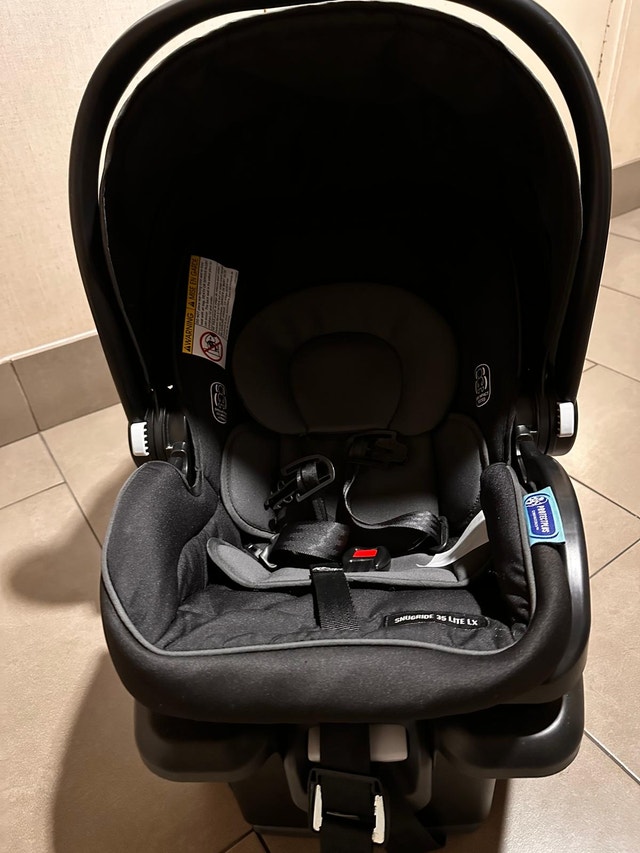 Graco SnugRide 35 Lite LX Infant Car Seat - Great Condition! - photo 4